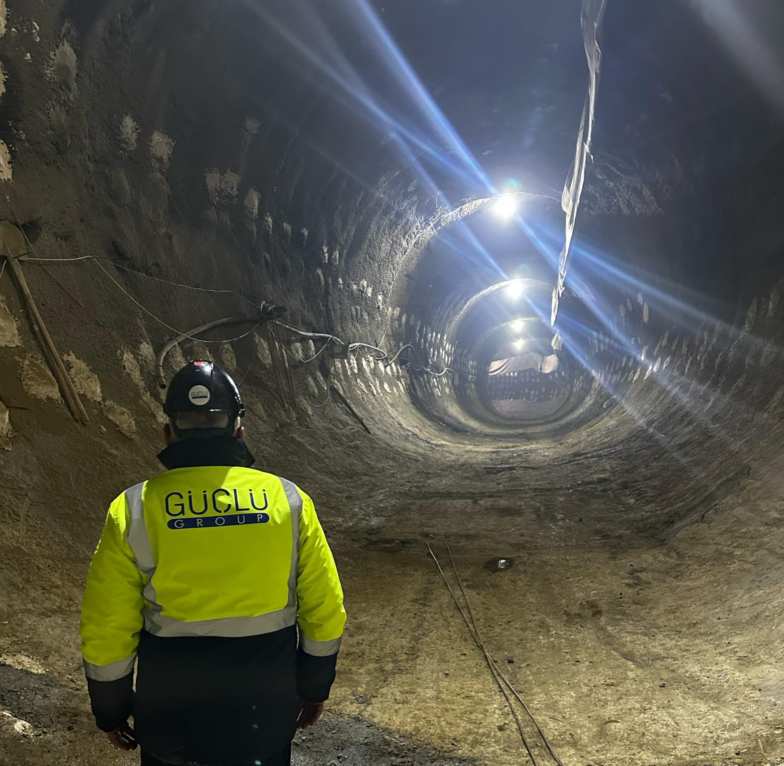 İTÜ-AYAZAĞA METRO İSTASYONU YAYA TÜNELİ